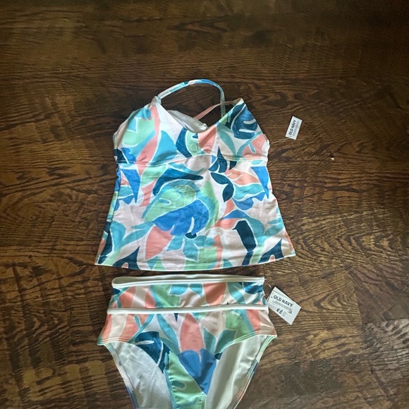 NWT Old Navy Two Piece Scoop Neck Tankini Swimsuit Bottom/ Top - Picture 2 of 4